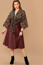 Load image into Gallery viewer, Plus Leopard Tie Blouse
